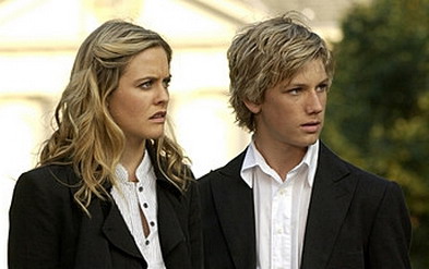 Alex Pettyfer 12 Loading...