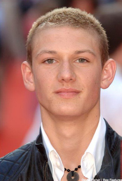 Alex Pettyfer 2 Loading...