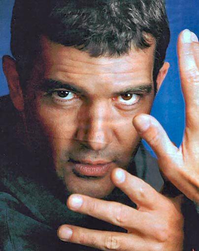 Antonio Banderas 13 Loading...