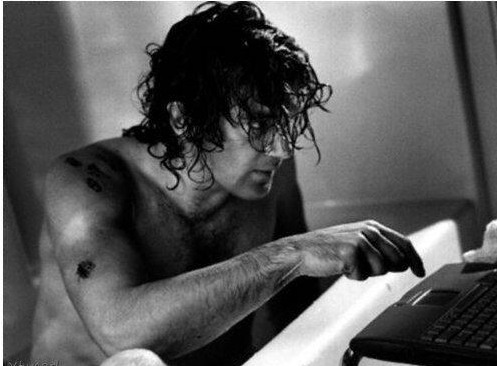 Antonio Banderas 23 Loading...