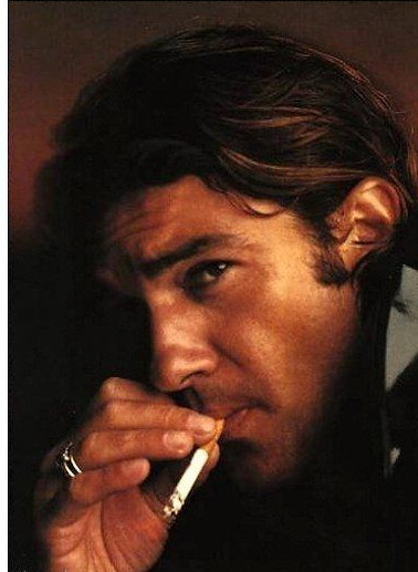 Antonio Banderas 25 Loading...