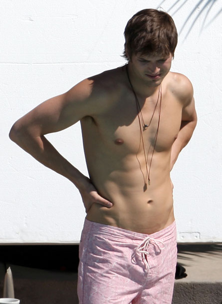 Ashton Kutcher 58 Loading...