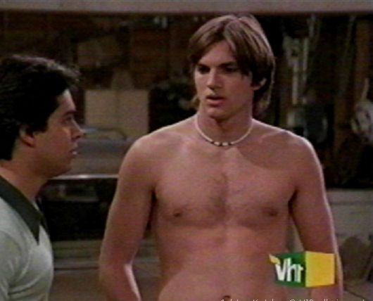 Ashton Kutcher 32 Loading...