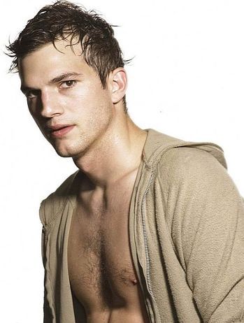 Ashton Kutcher 39 Loading...
