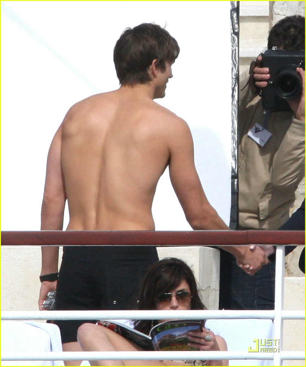 Ashton Kutcher 58 Loading...