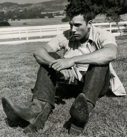 Ben Affleck 53 Loading...
