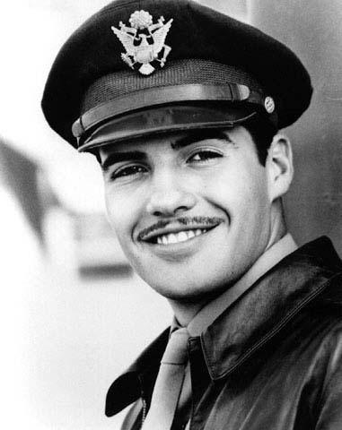 Billy Zane 41 Loading...