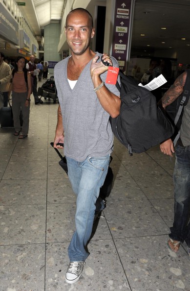 Calum Best 2 Loading...