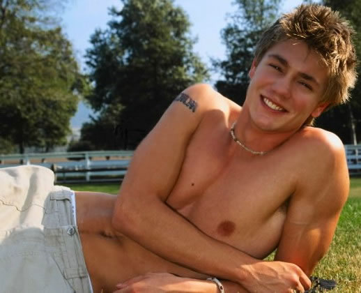 Chad Michael Murray 5 Loading...