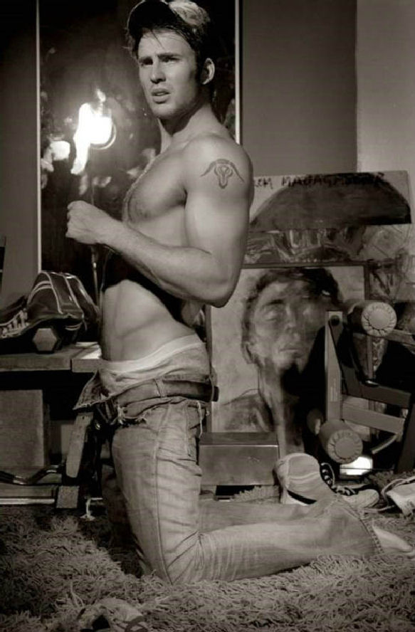 Chris Evans 10 Loading...