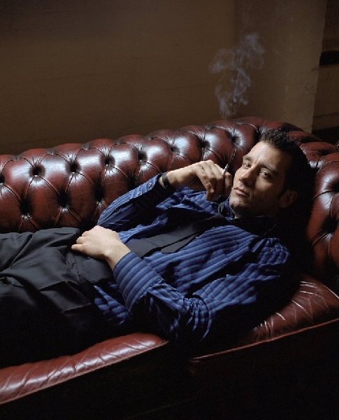 Clive Owen 14 Loading...