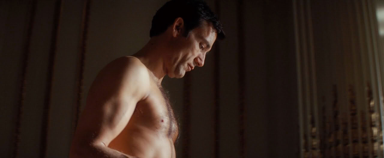 Clive Owen 32 Loading...