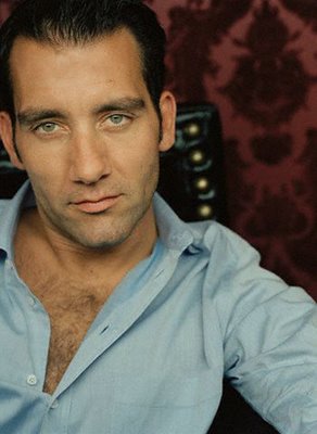 Clive Owen 9 Loading...