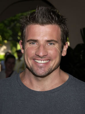 Dominic Purcell 7 Loading...