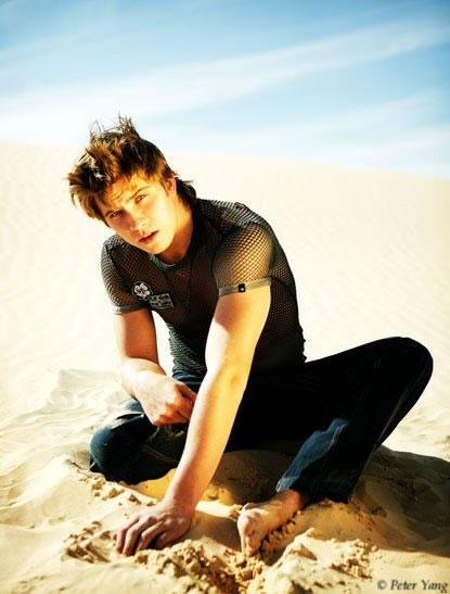 Garrett Hedlund 15 Loading...