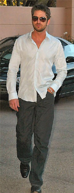 Gerard Butler 7 Loading...