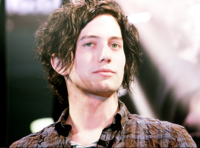 Jackson Rathbone 4 Loading...