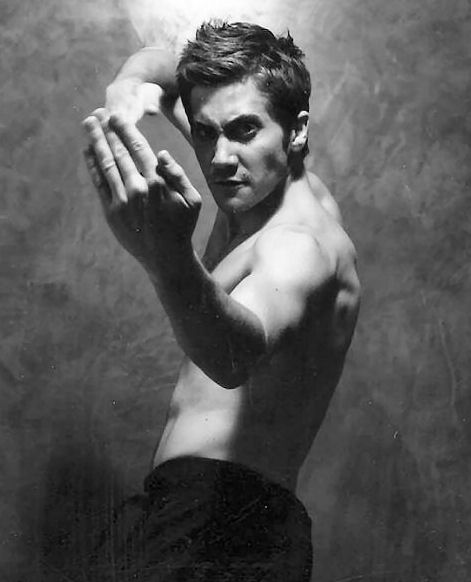 Jake Gyllenhaal 19 Loading...