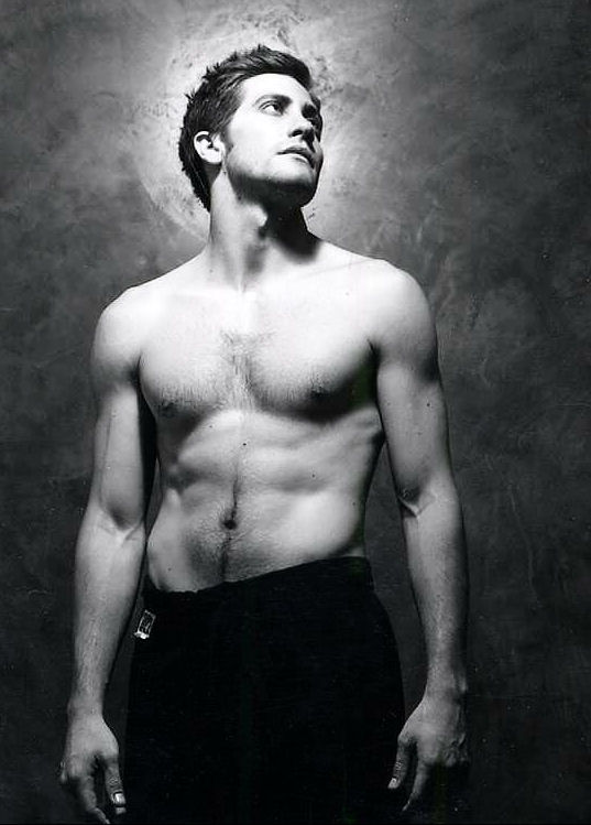 Jake Gyllenhaal 20 Loading...