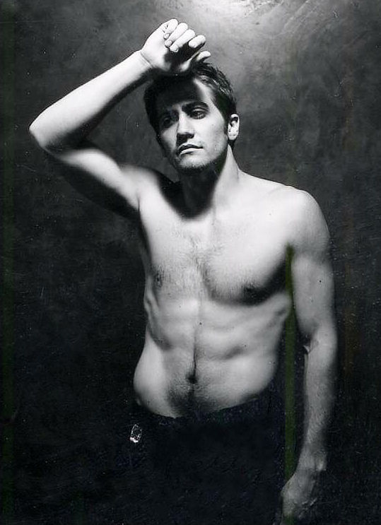 Jake Gyllenhaal 21 Loading...