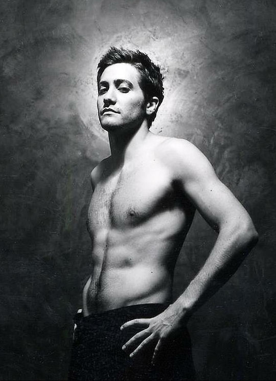 Jake Gyllenhaal 22 Loading...