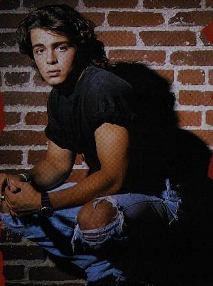 Joey Lawrence 18 Loading...