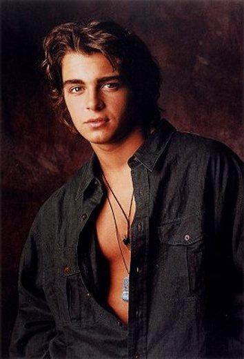 Joey Lawrence 21 Loading...