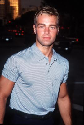 Joey Lawrence 25 Loading...