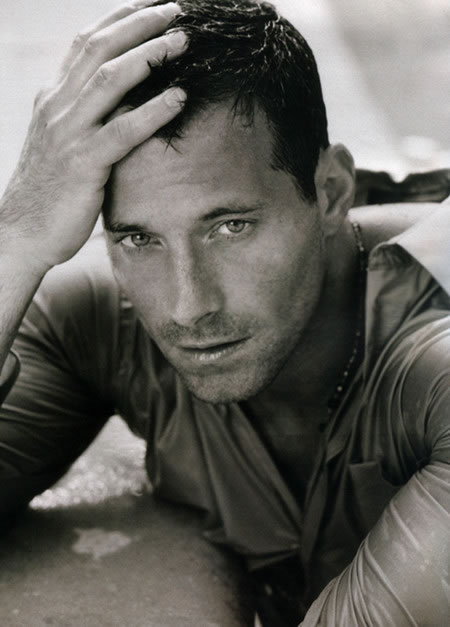 Johnny Messner 1 Loading...