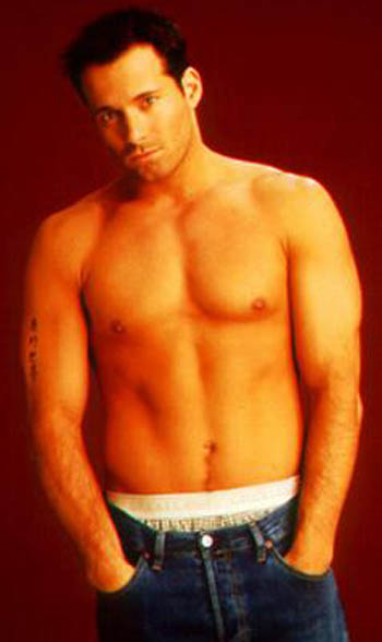 Johnny Messner 11 Loading...