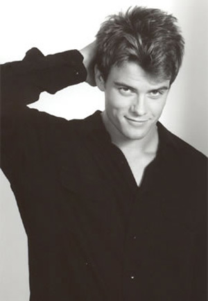 Josh Duhamel 1 Loading...