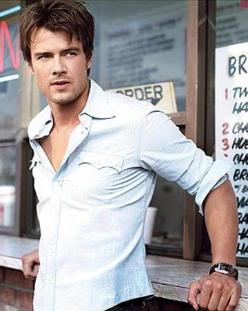 Josh Duhamel 12 Loading...