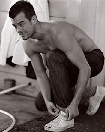 Josh Duhamel 19 Loading...