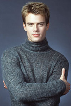 Josh Duhamel 5 Loading...
