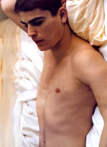 Josh Hartnett 15 Loading...