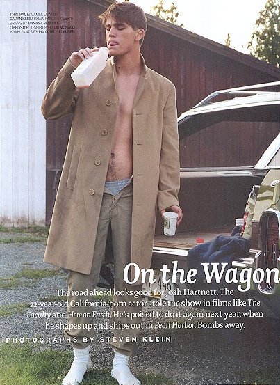 Josh Hartnett 27 Loading...