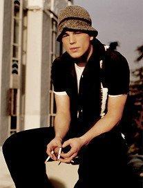 Josh Hartnett 29 Loading...