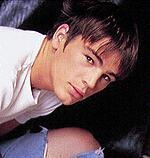 Josh Hartnett 34 Loading...