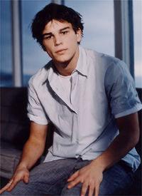 Josh Hartnett 37 Loading...