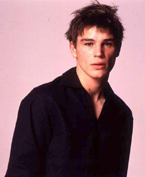 Josh Hartnett 73 Loading...
