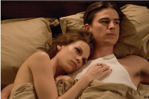 Download exclusive movie clips.