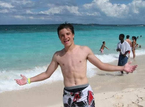 josh hutcherson shirtless