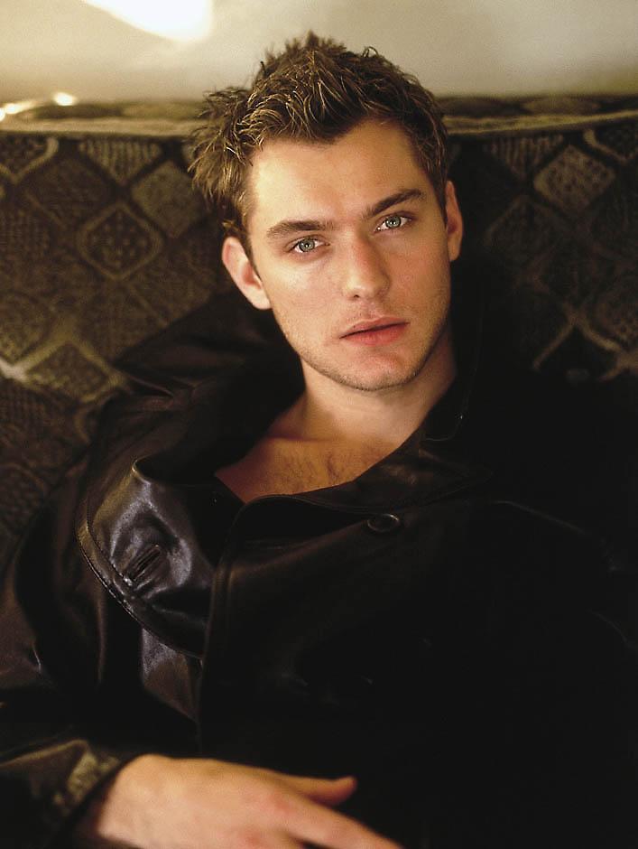 Jude Law 18 Loading...