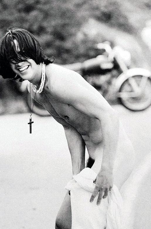 Keanu Reeves 12 Loading...