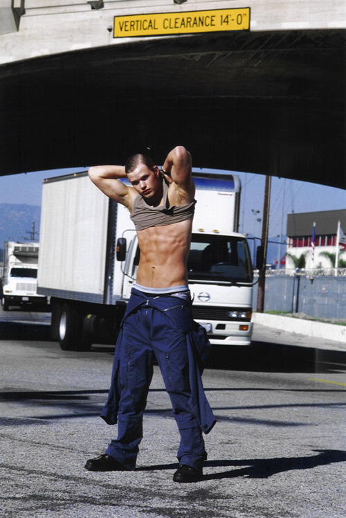 Kellan Lutz 7 Loading...