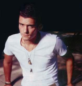 Orlando Bloom 1 Loading...