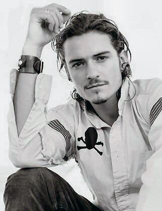 Orlando Bloom 14 Loading...