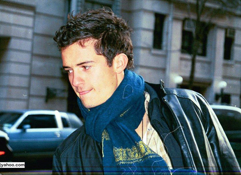 Orlando Bloom 28 Loading...