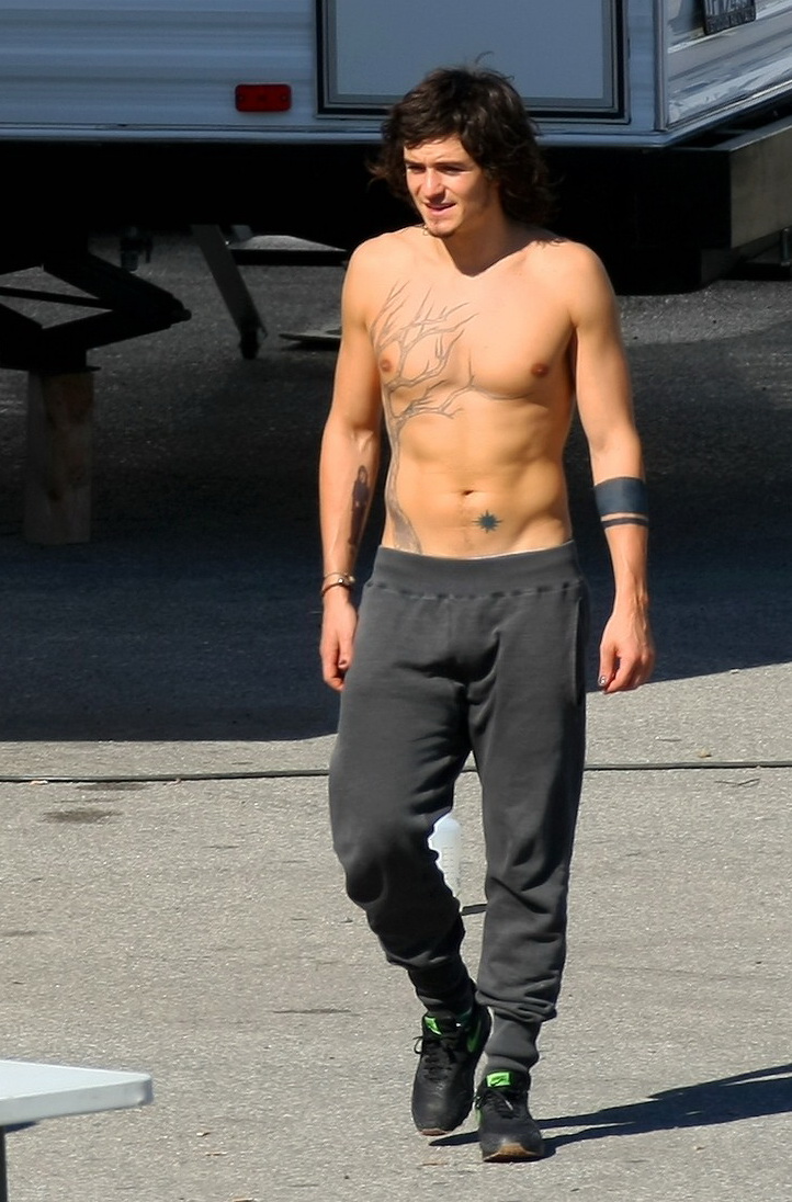 Orlando Bloom 53 Loading...