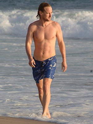 Owen Wilson 13 Loading...